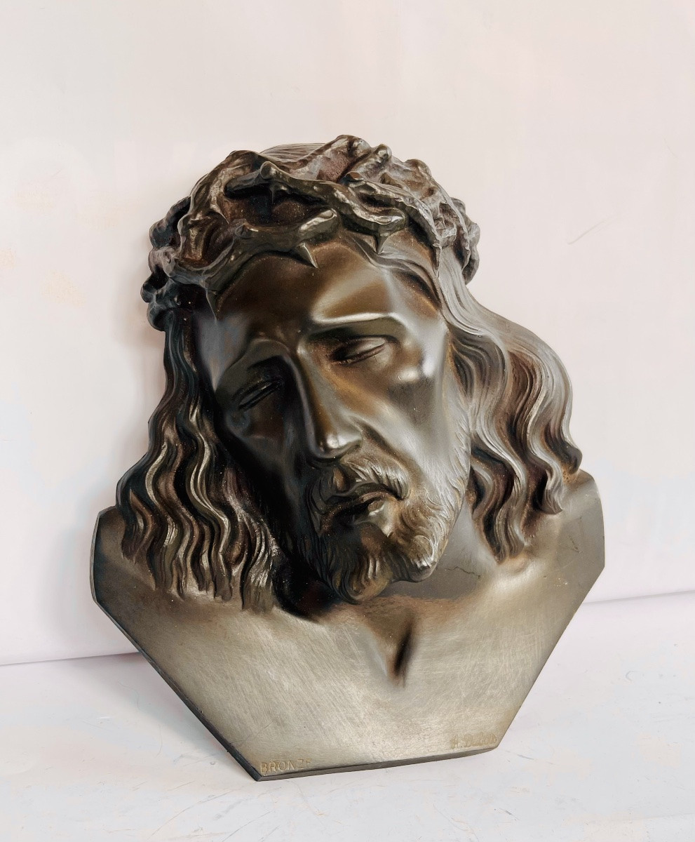 Christ In Bronze -photo-1